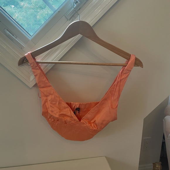 NET Zara Tangerine Satin Crop Top - Picture 2 of 3